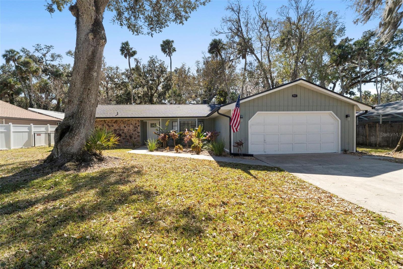 813 Sugar House Drive, FL