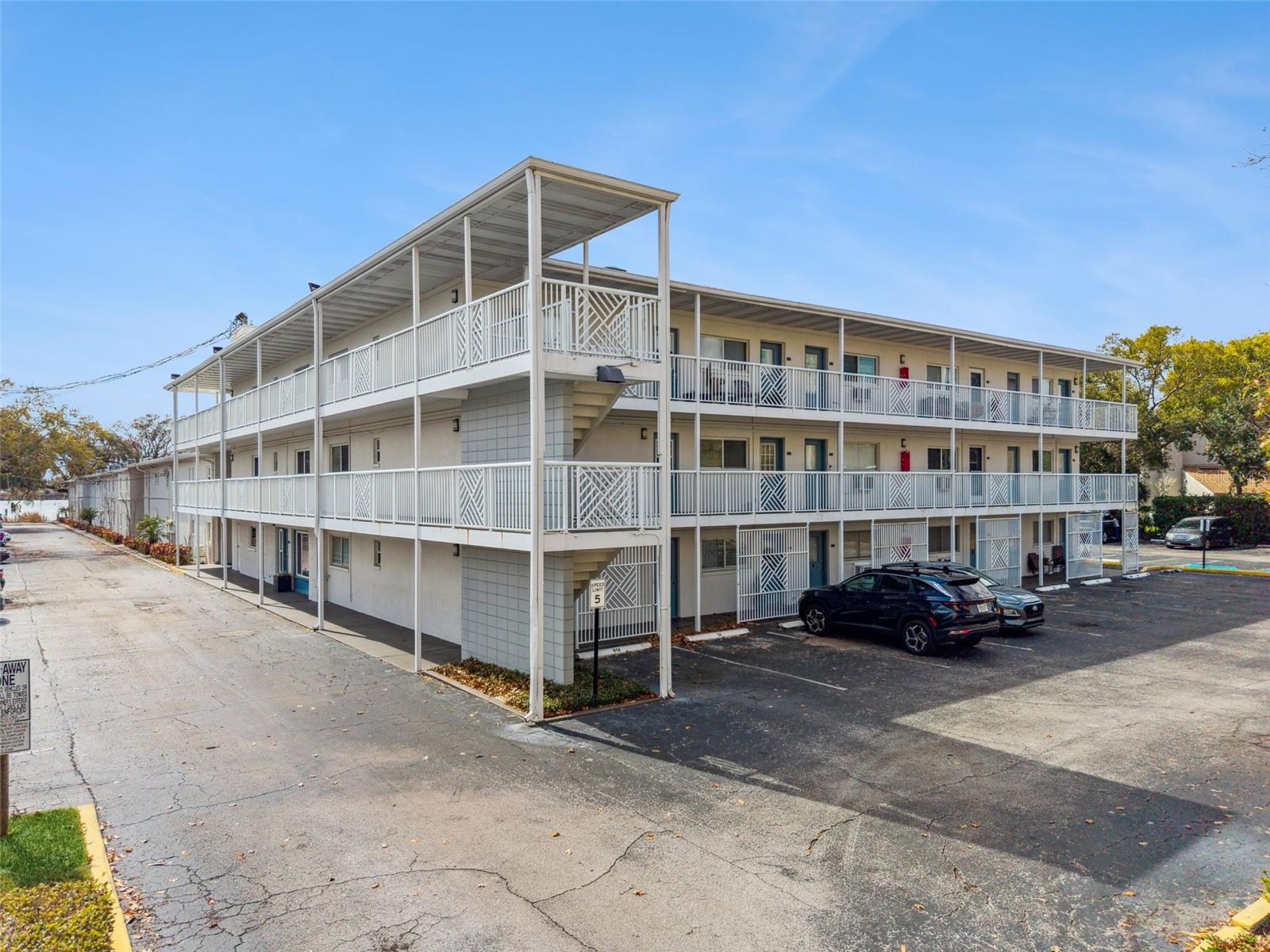 320 Lakeview Street, FL