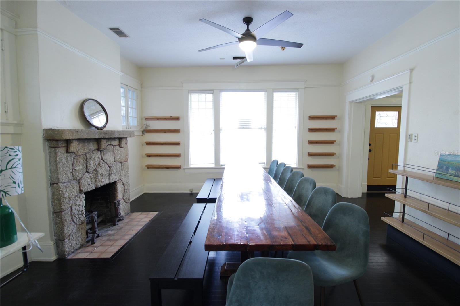 834 University Avenue, FL