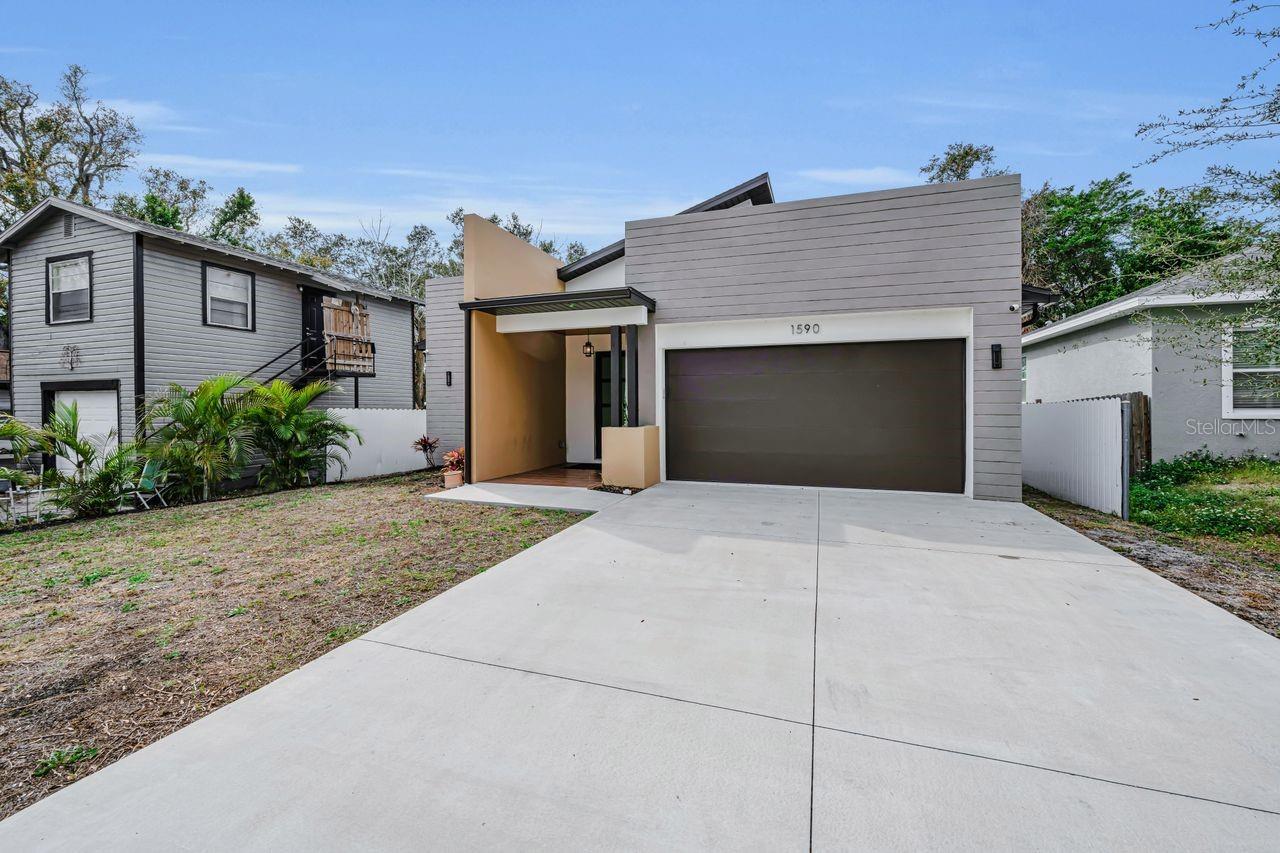 1590 Washington Avenue, FL