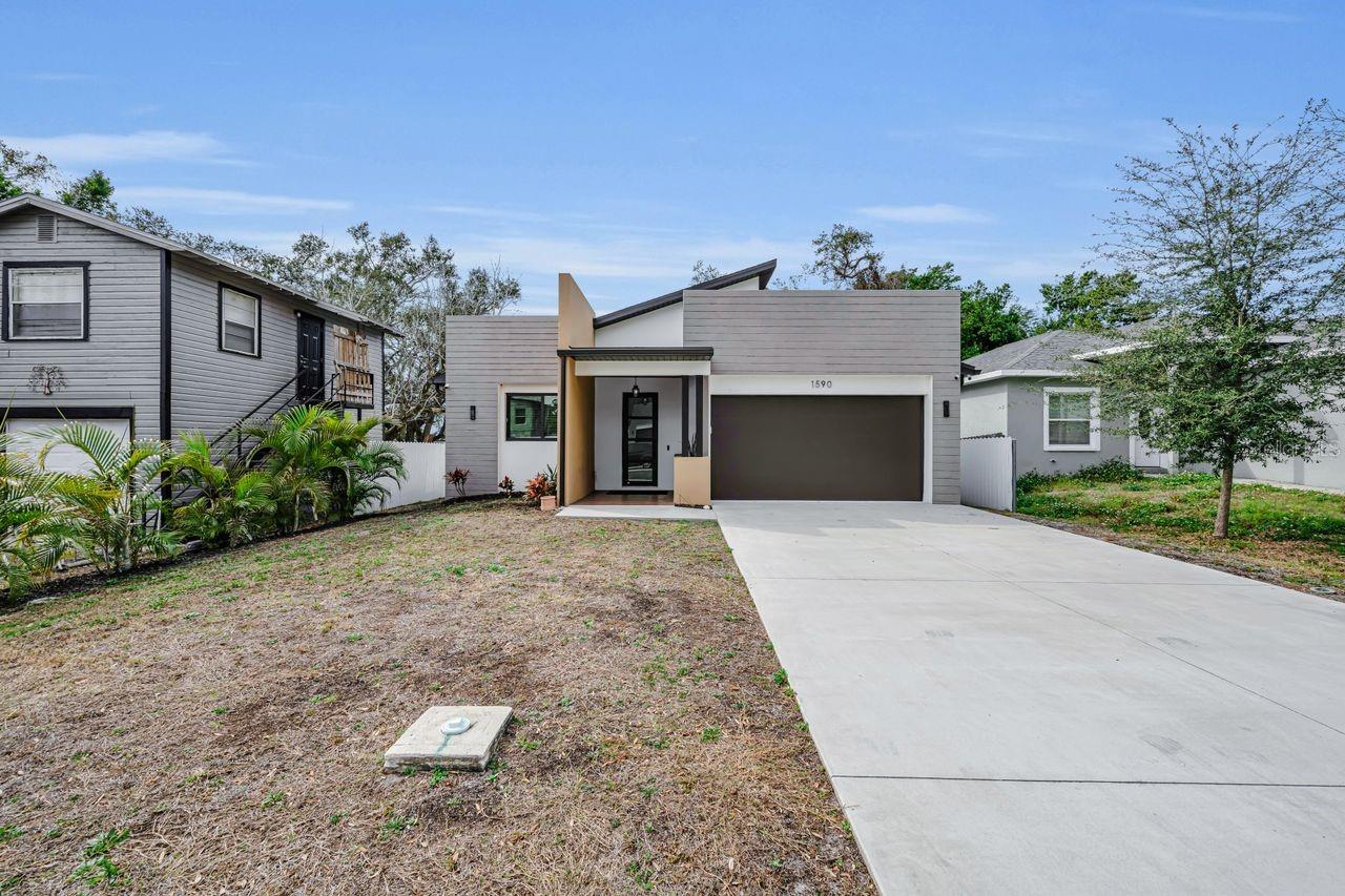 1590 Washington Avenue, FL