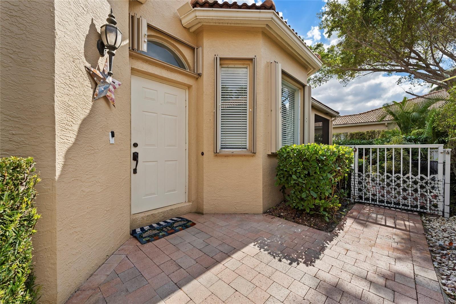 8400 Nicholls Point, FL