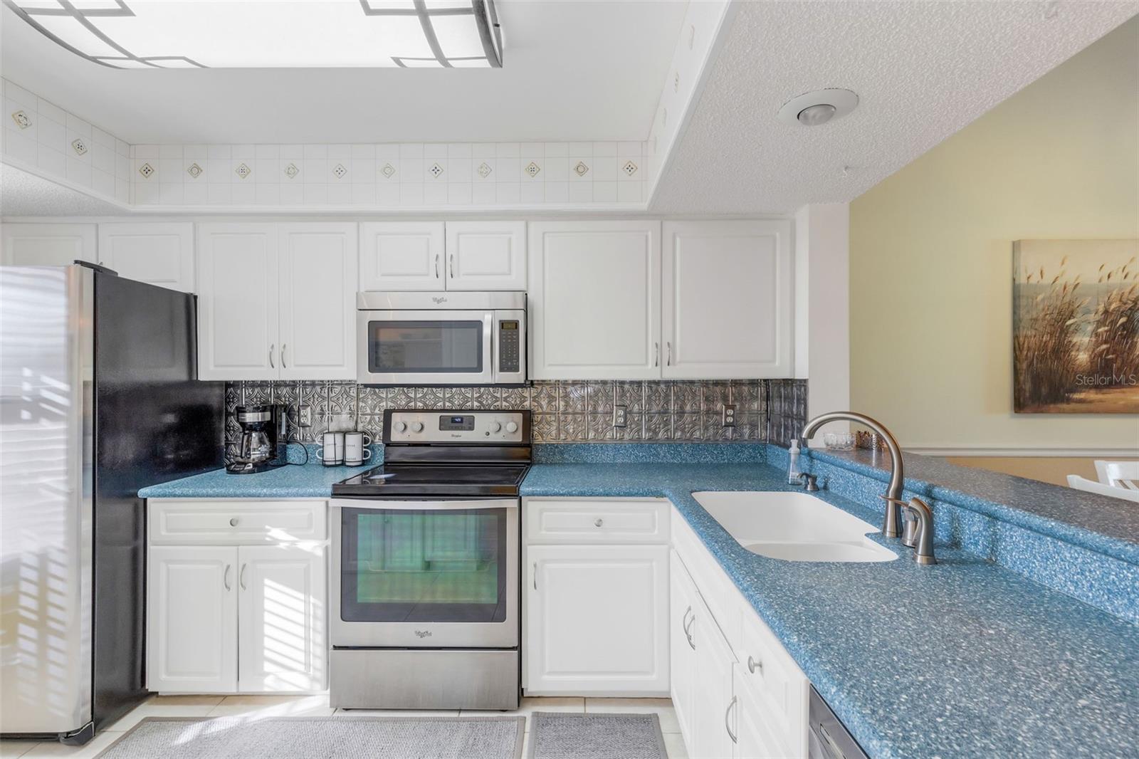 4514 Weybridge, FL