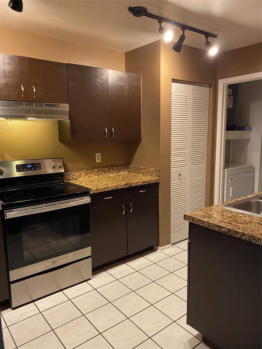 12522 Castle Hill Drive, FL
