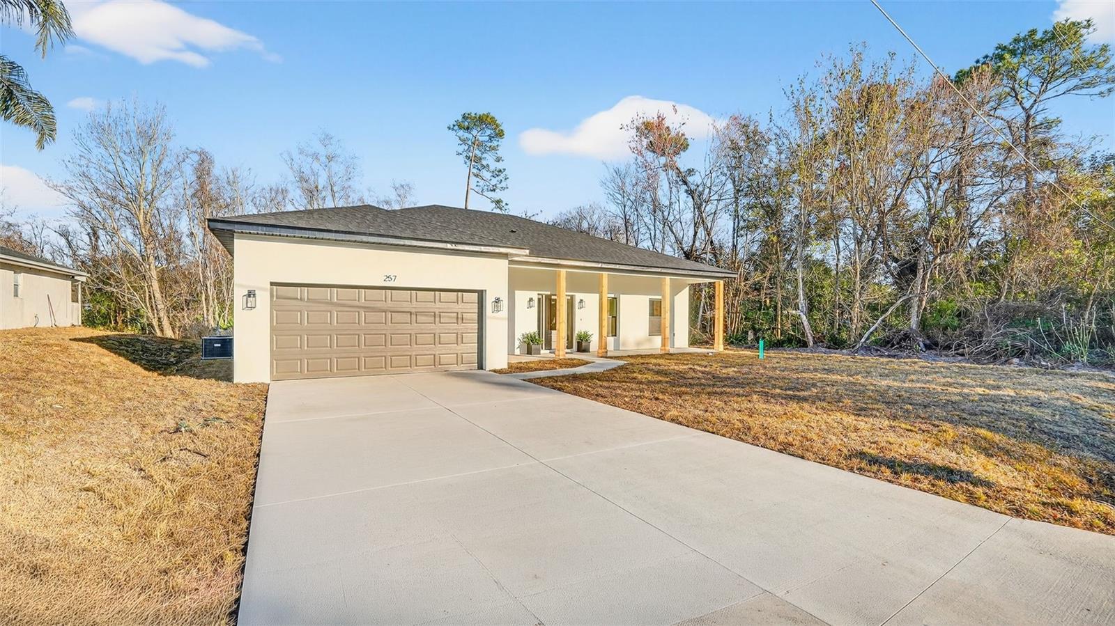 257 Lago Vista Street, FL