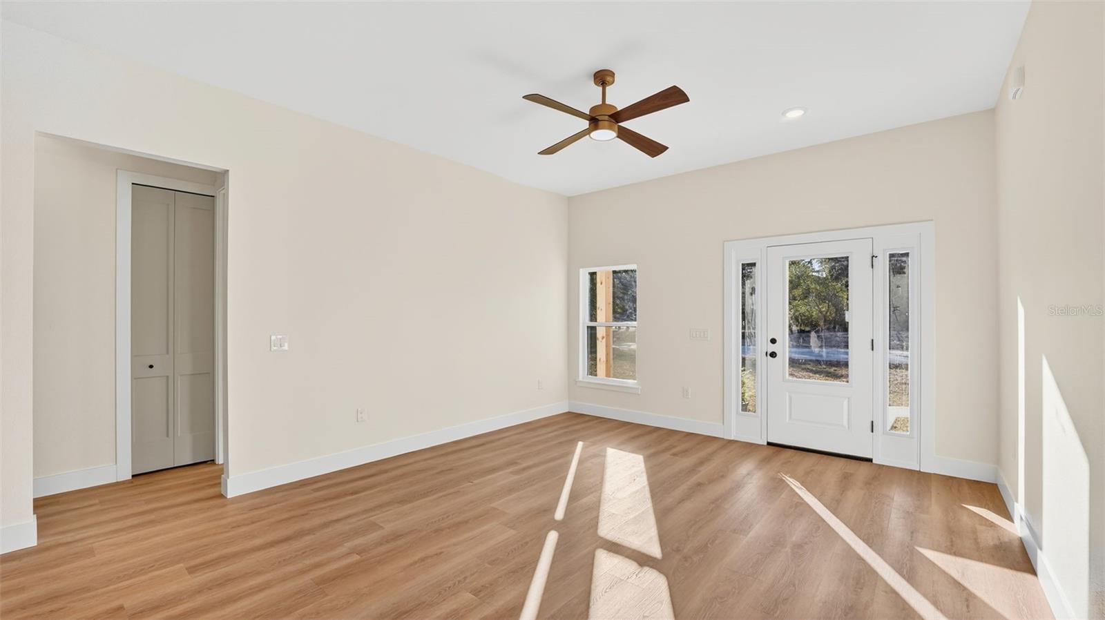 257 Lago Vista Street, FL