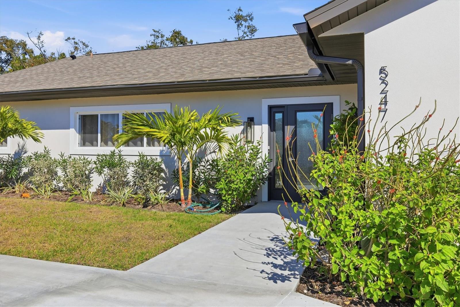 5247 Carmilfra Drive, FL