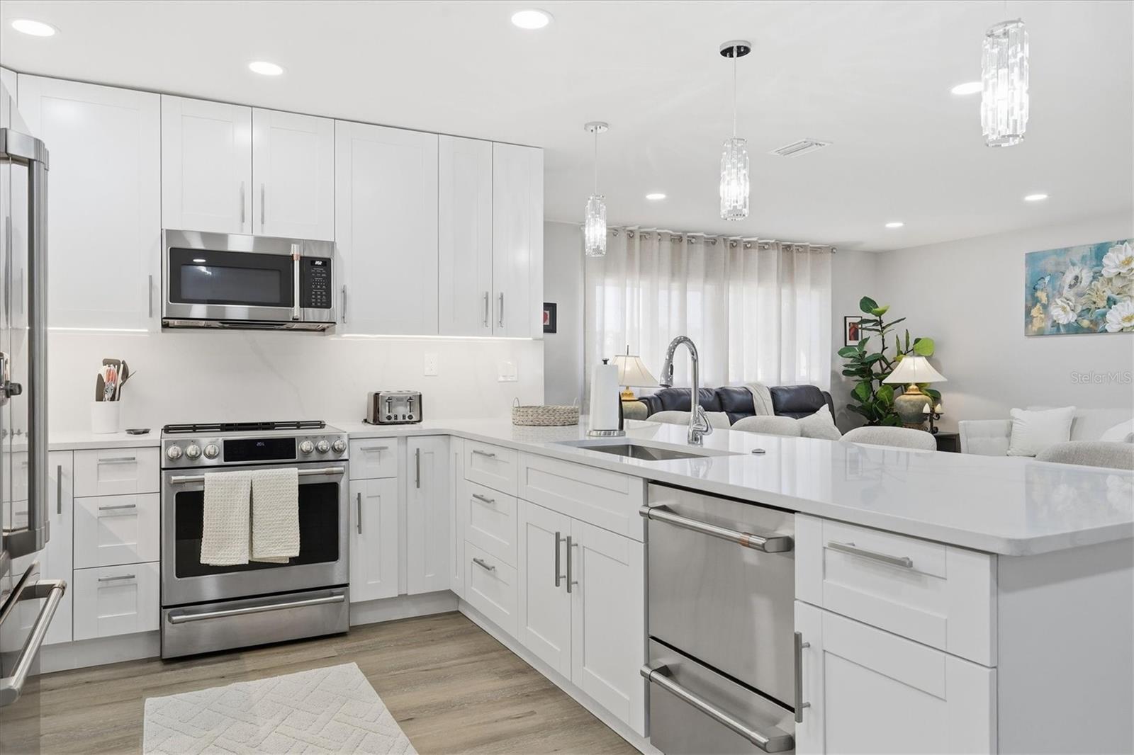 5247 Carmilfra Drive, FL