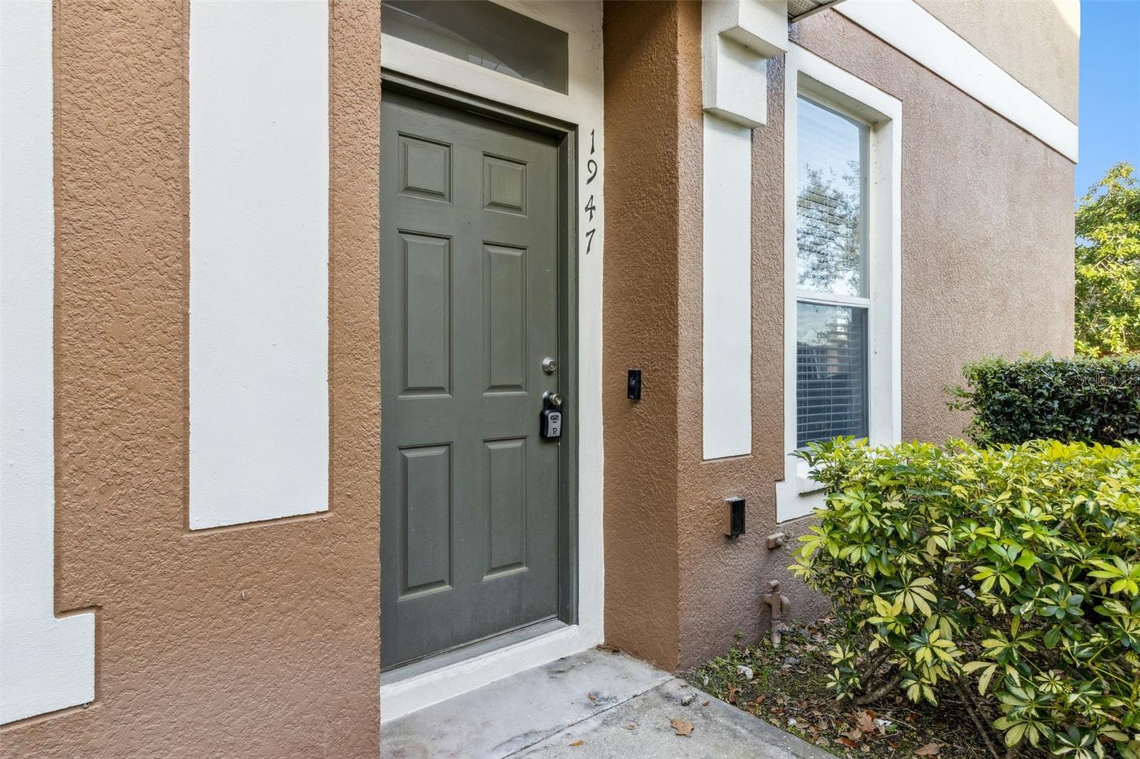 1947 Estancia Circle, FL