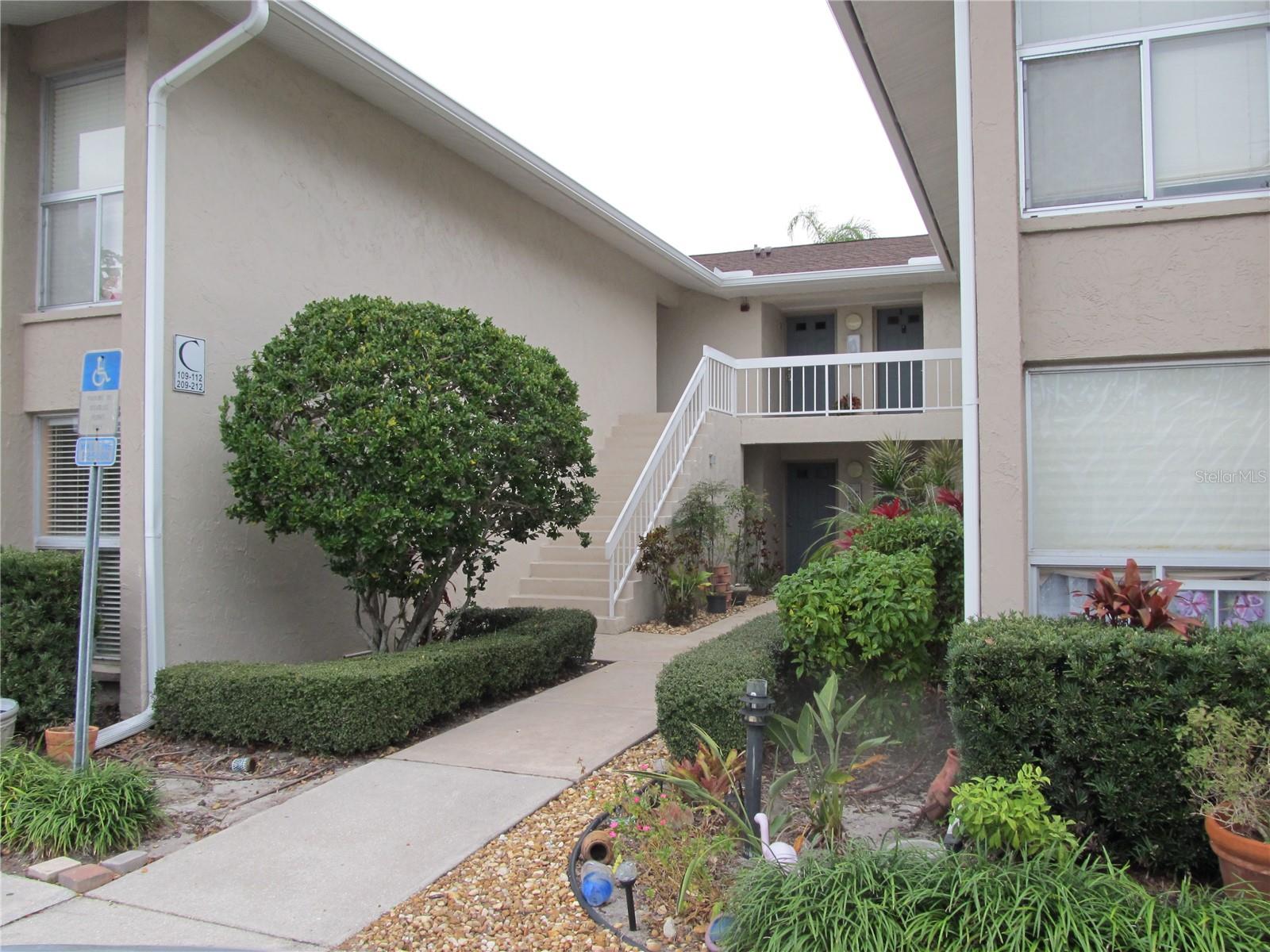 2121 Wood Street, FL