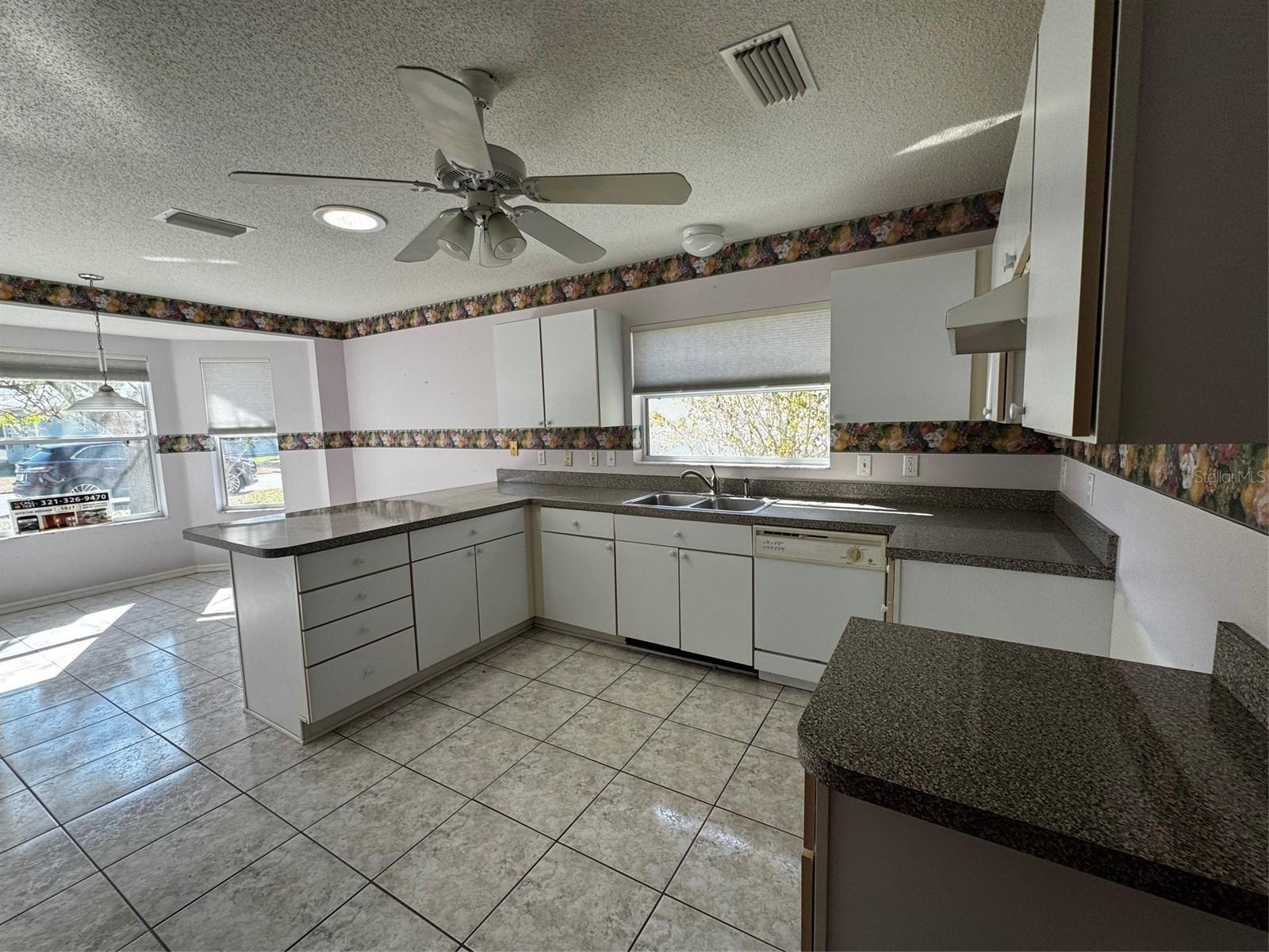 144 Costa Mesa Drive, FL