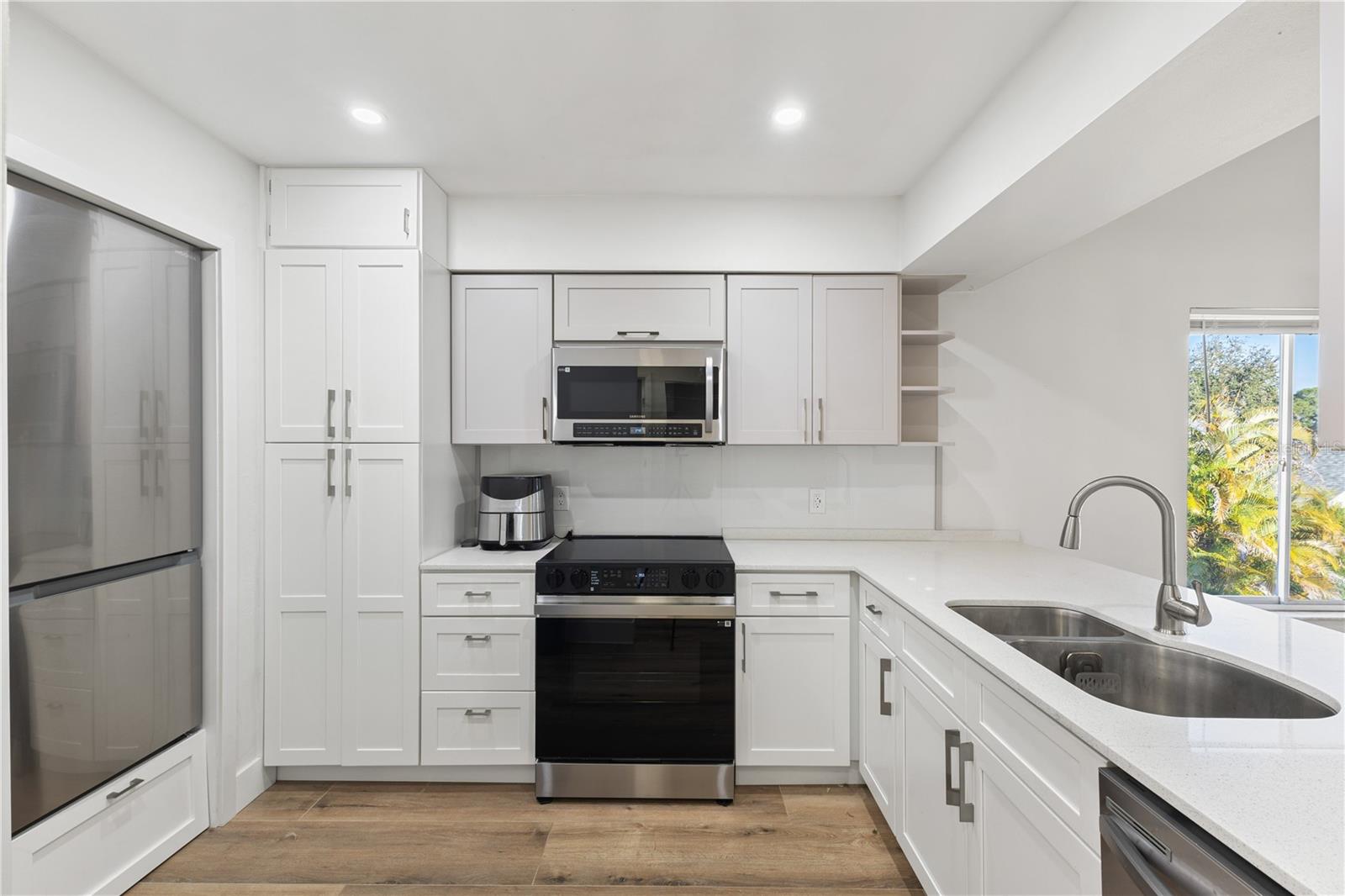 5606 Blue Shadows Court, FL