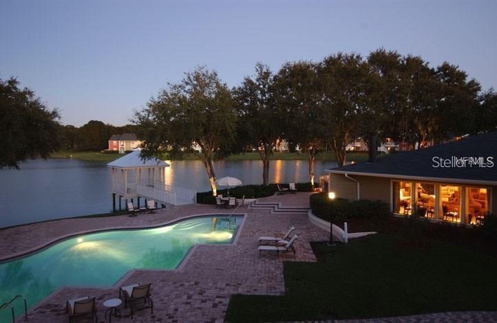 803 Lake Haven Square, FL