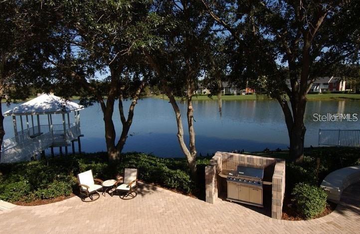 803 Lake Haven Square, FL