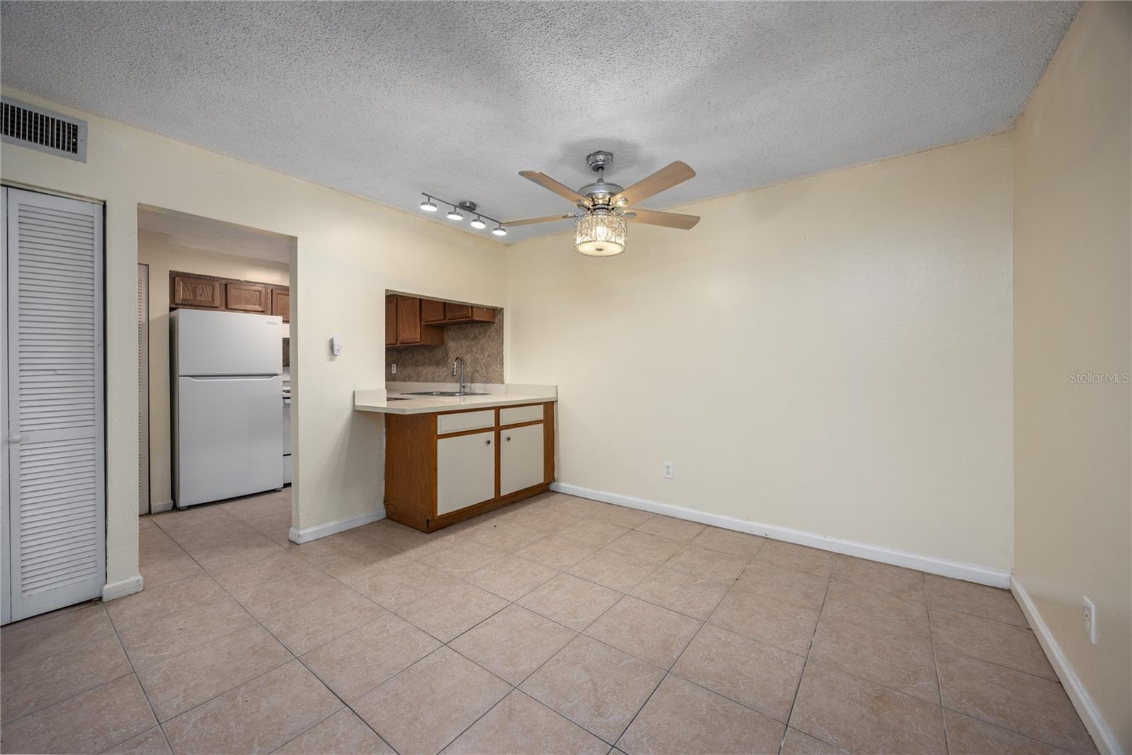 6519 Newberry, FL