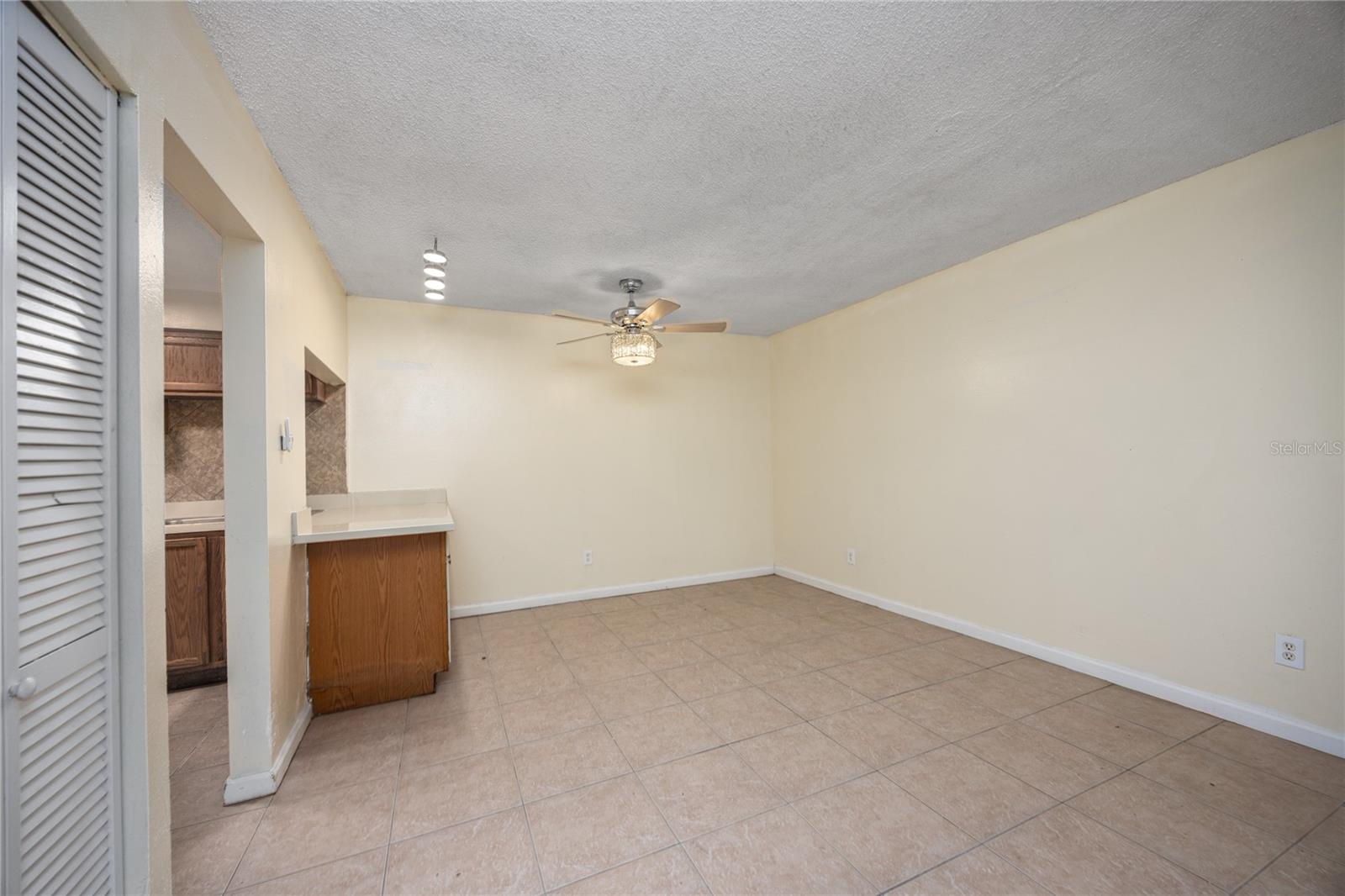 6519 Newberry, FL