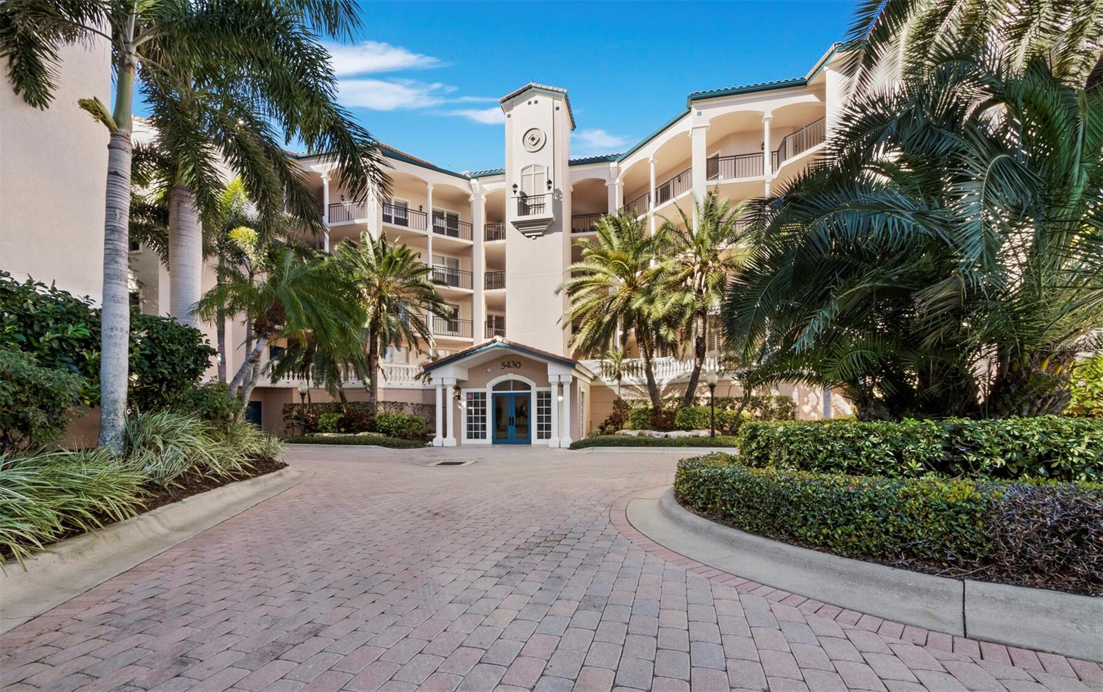5430 Eagles Point Circle, FL