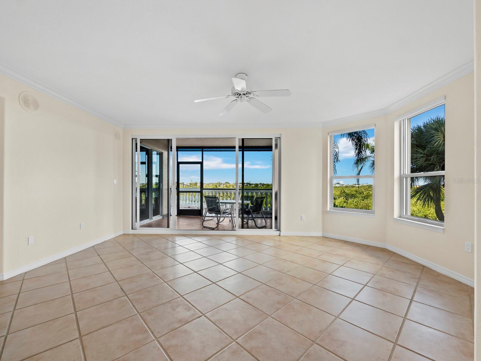 5430 Eagles Point Circle, FL