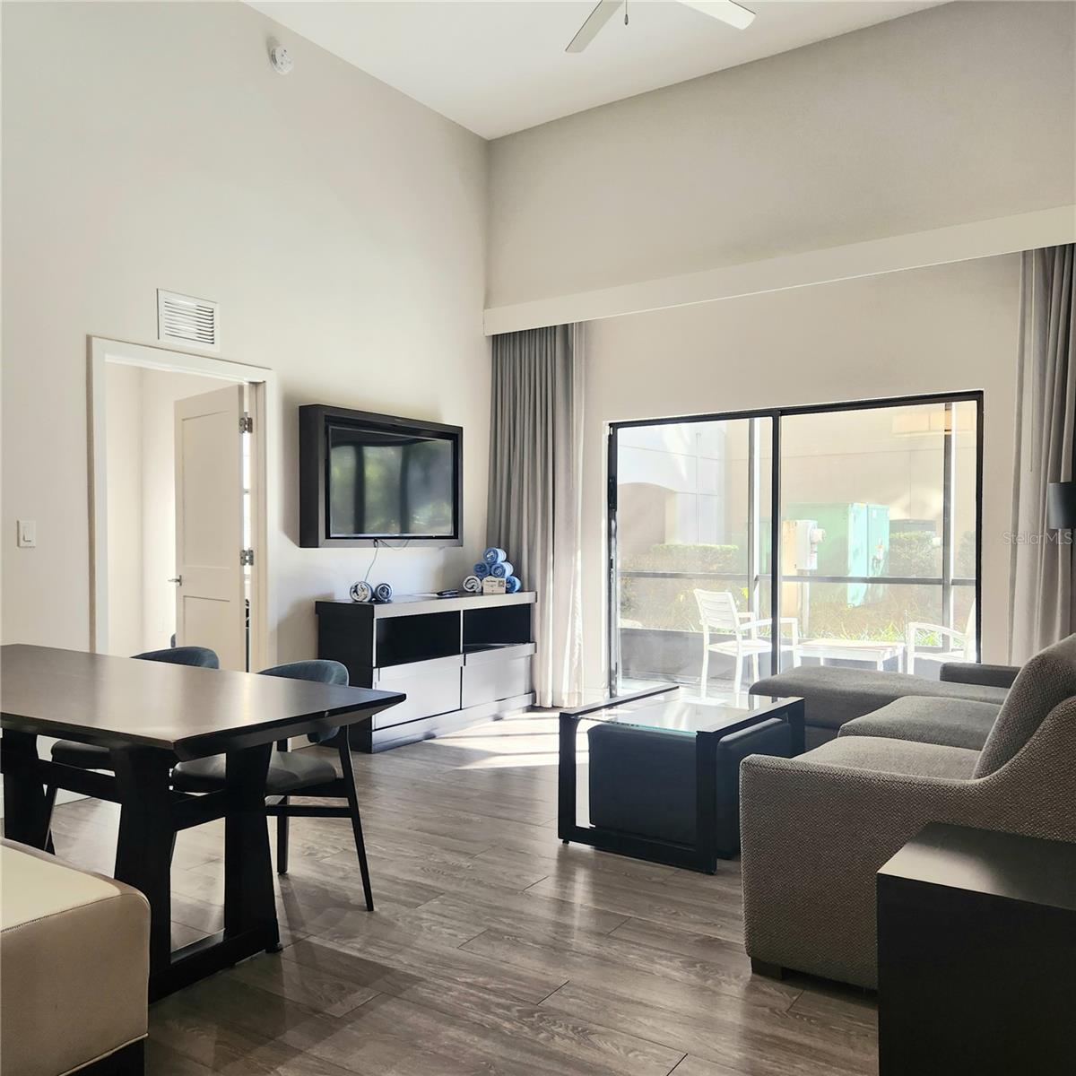 14501 Grove Resort Avenue, FL