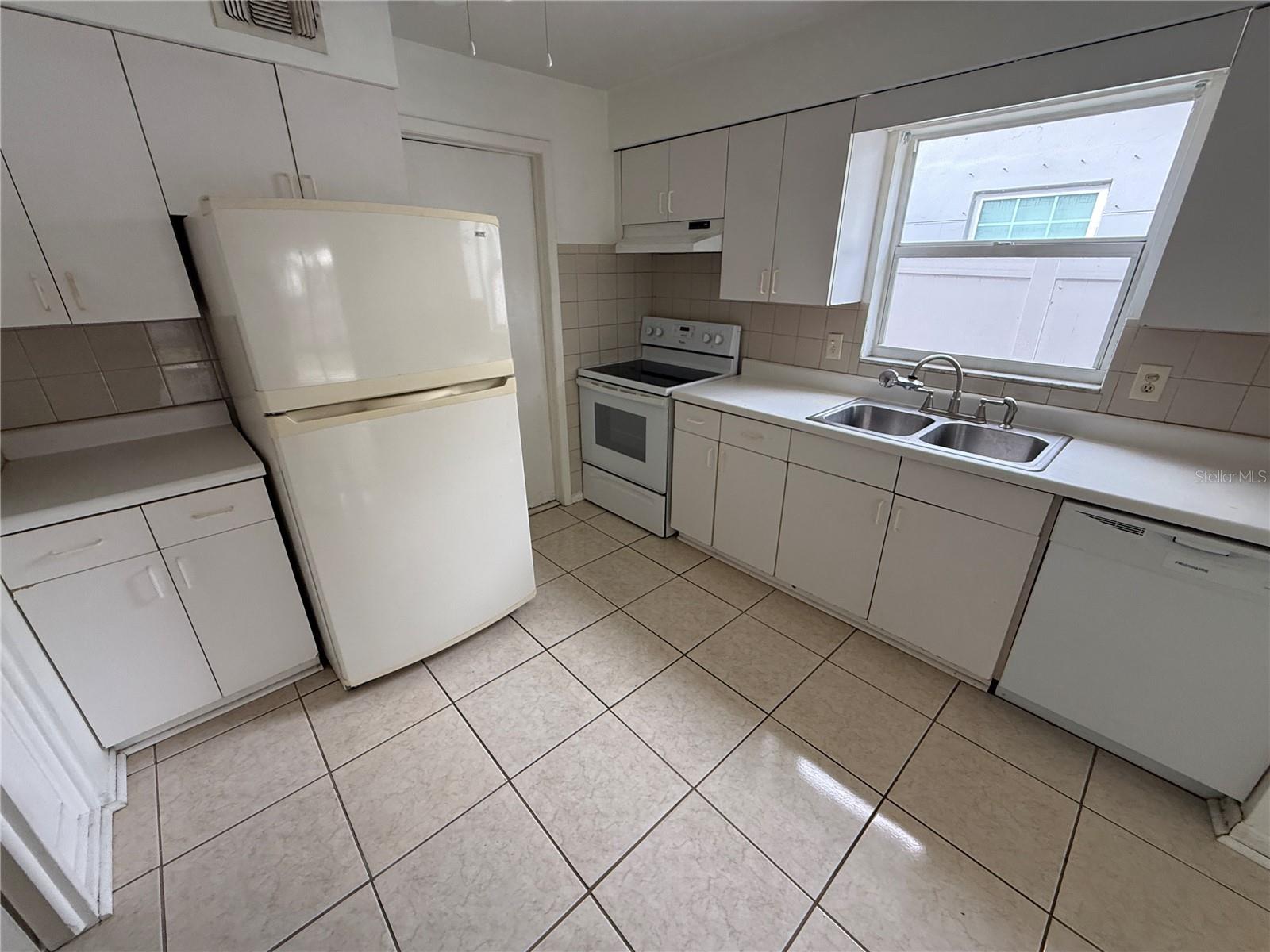 1270 8th Avenue, FL