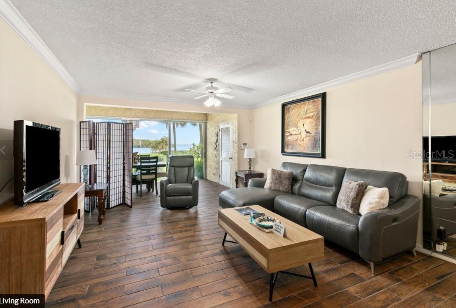 605 Sutton Place, FL