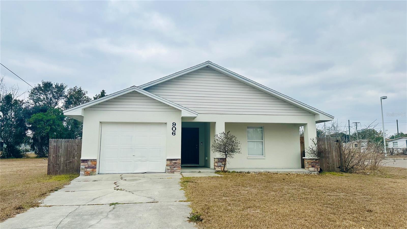 906 5th Street, FL