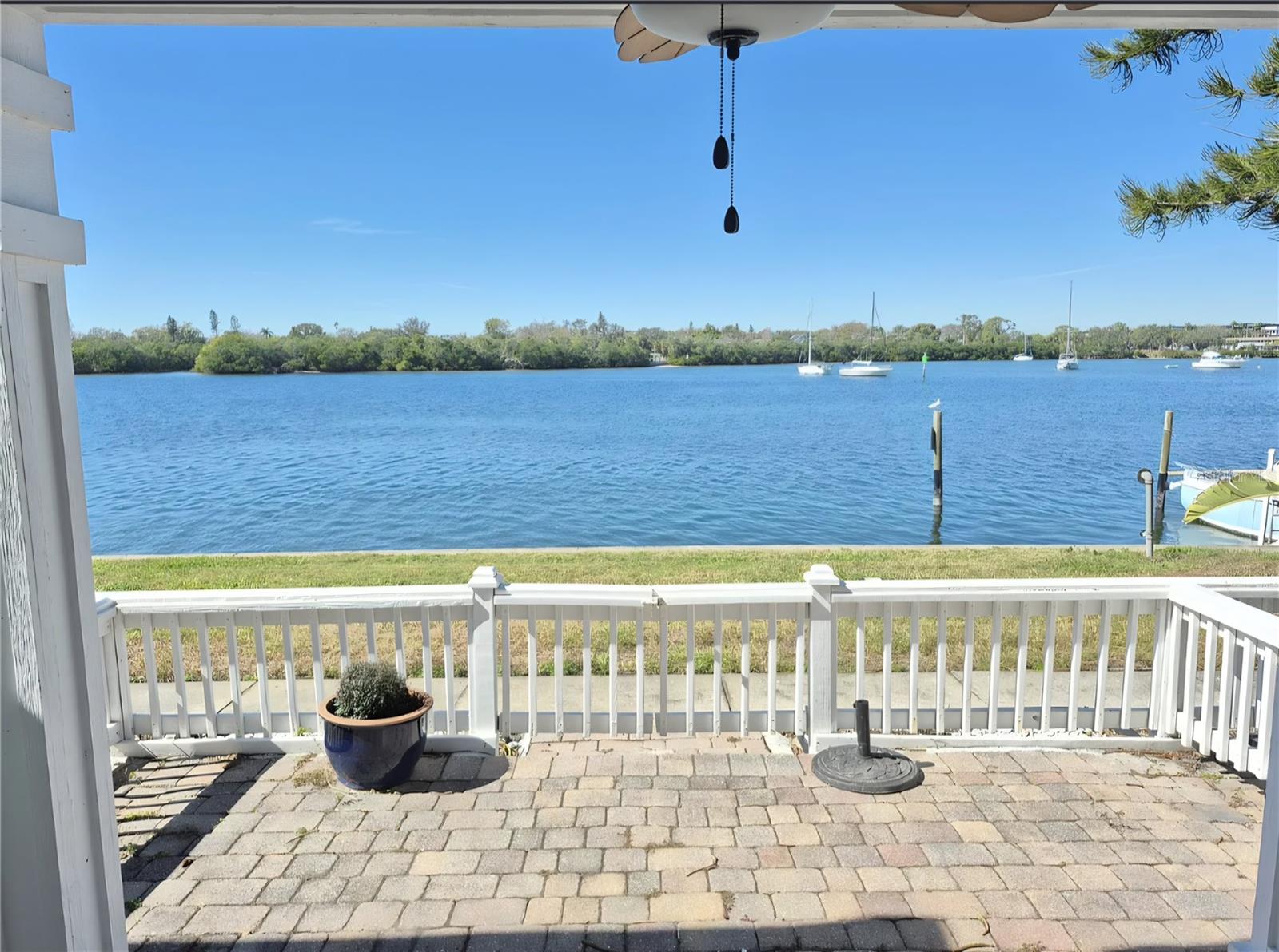 3739 Pompano Drive, FL