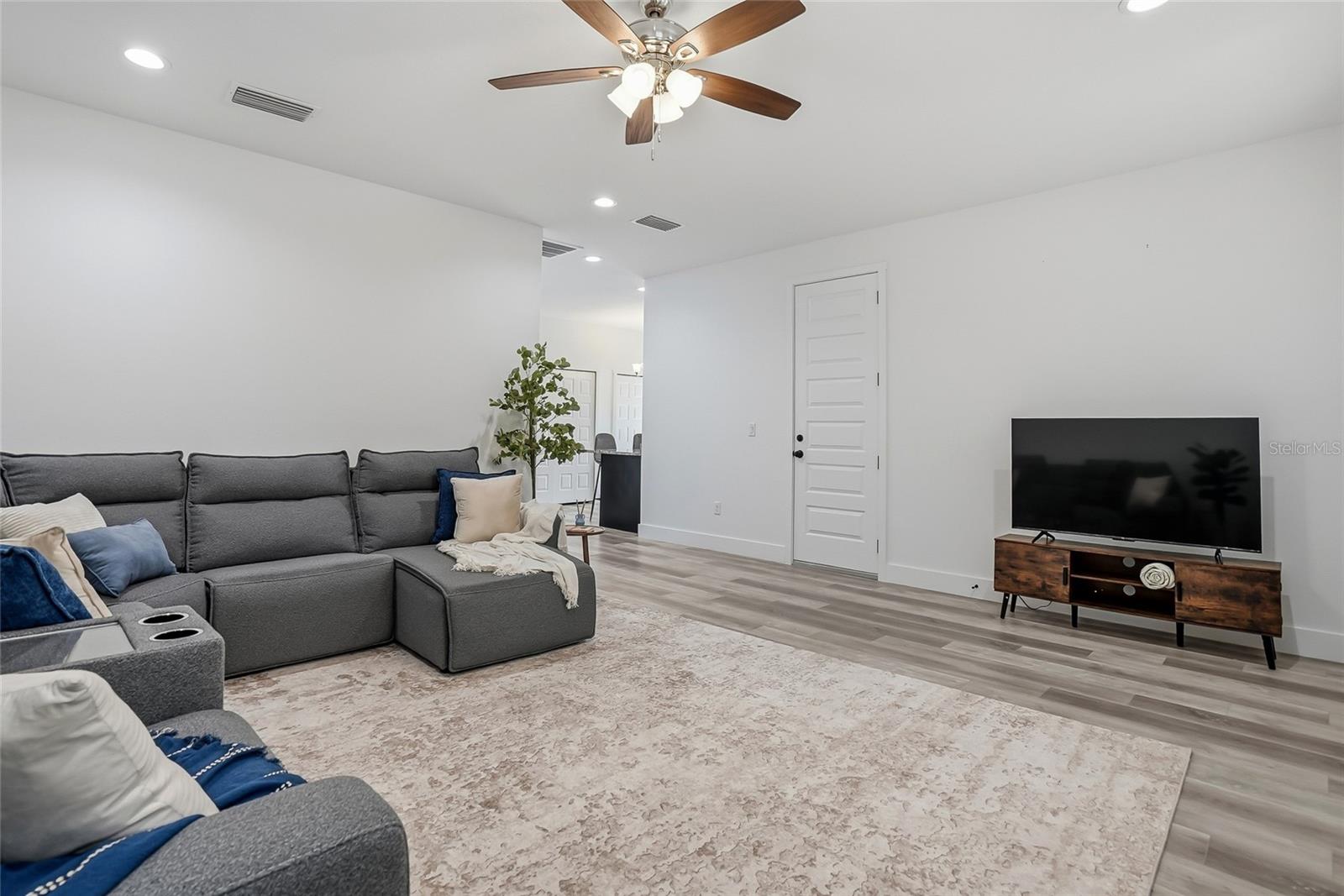 3208 Deleuil Avenue, FL