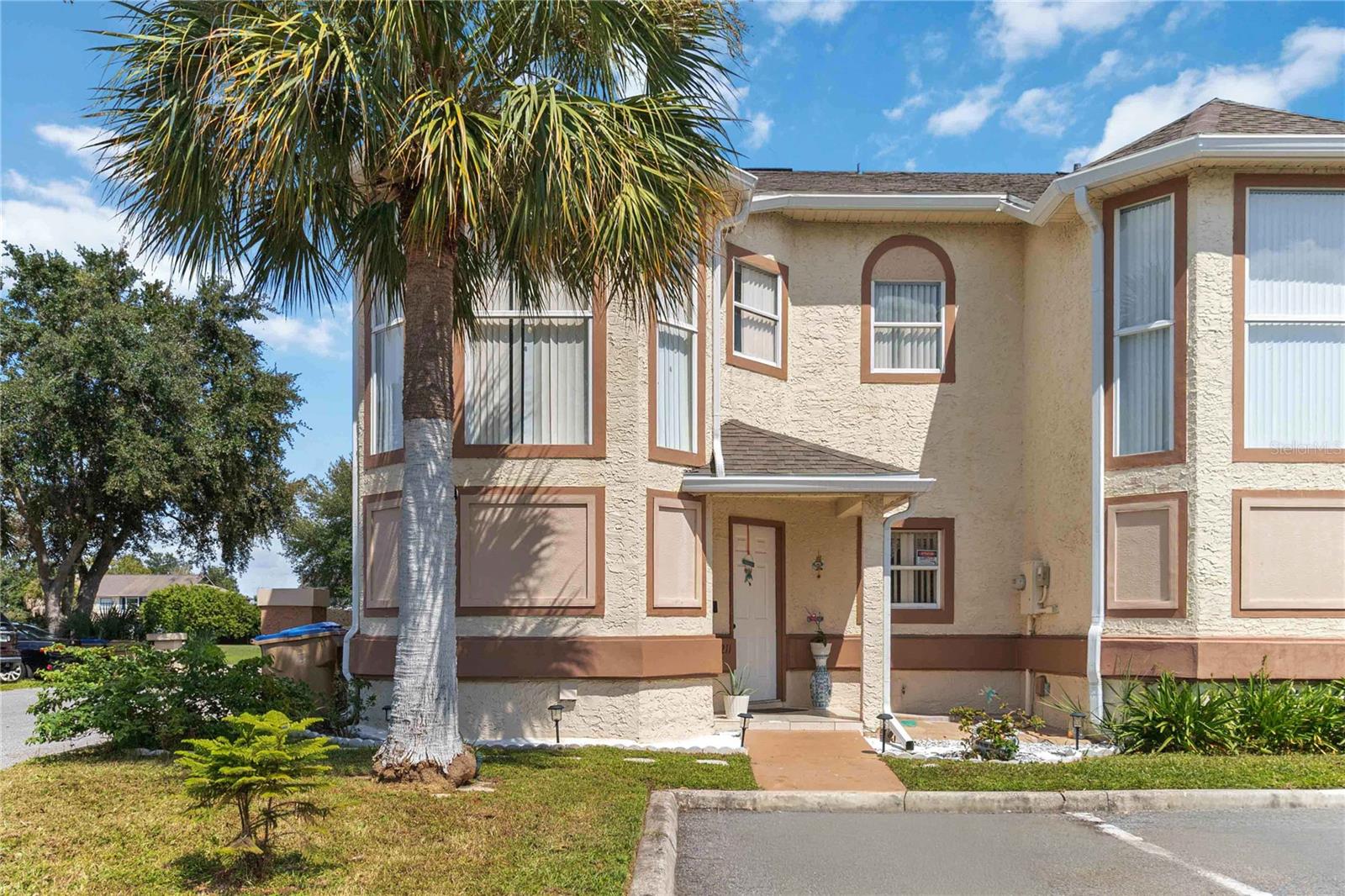 211 Dawn Court, FL