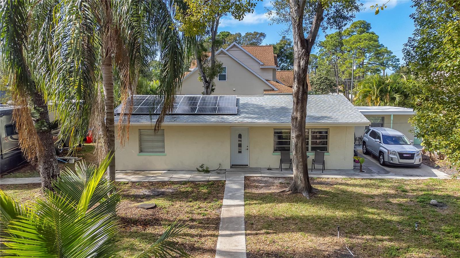 7684 Oakhurst Road, FL