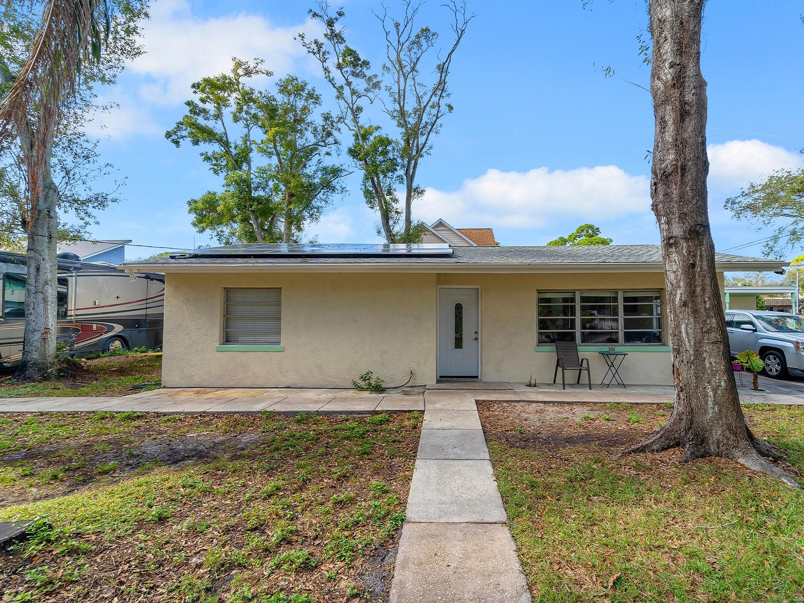 7684 Oakhurst Road, FL