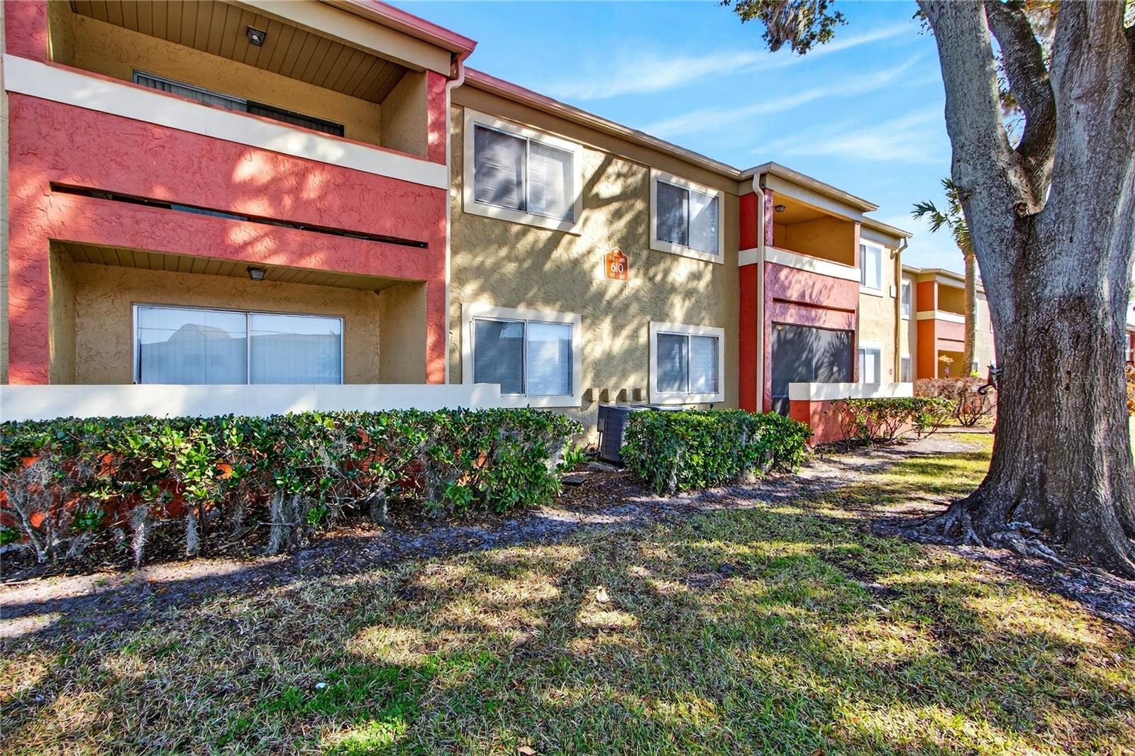 610 Kenwick Circle, FL