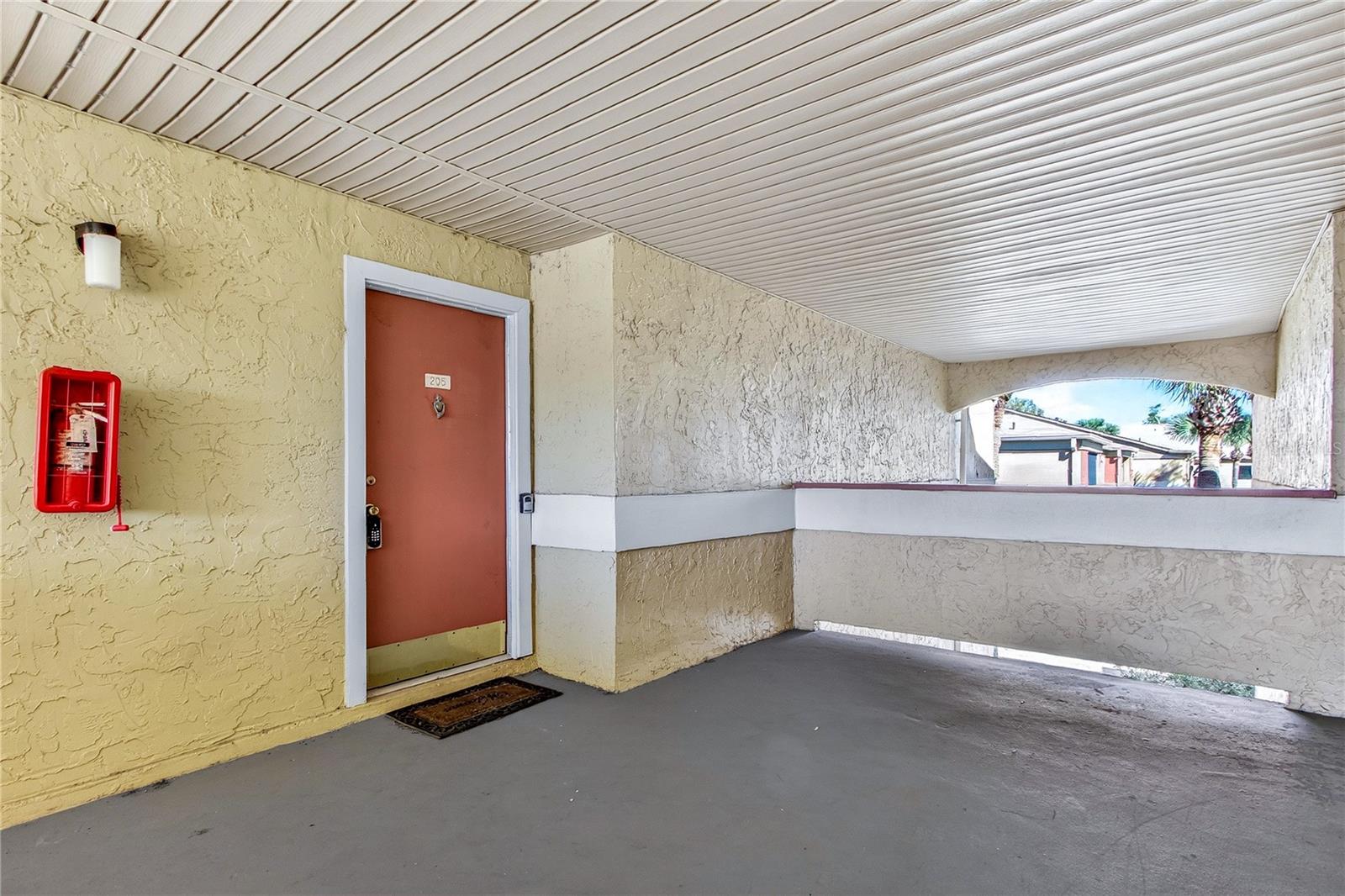 610 Kenwick Circle, FL