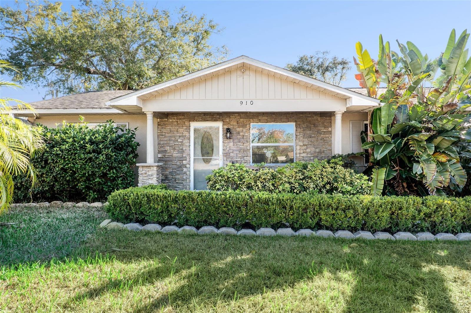 910 Parson Brown Way, FL