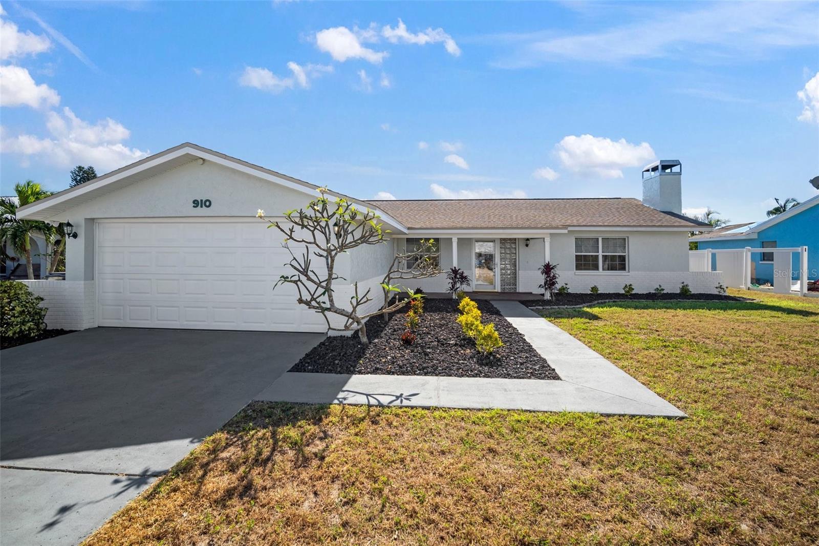 910 Spindle Palm Way, FL