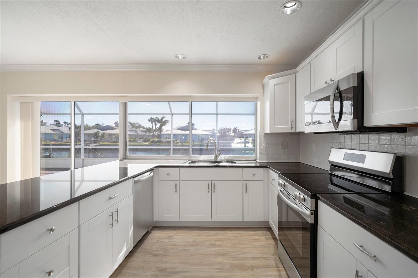 910 Spindle Palm Way, FL