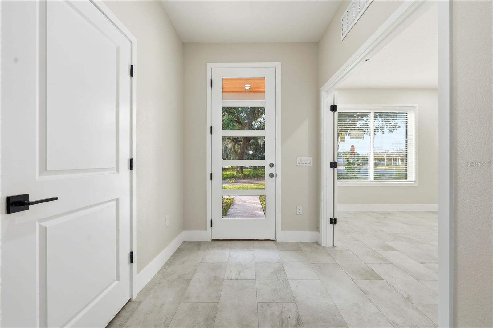 5663 Central Avenue, FL