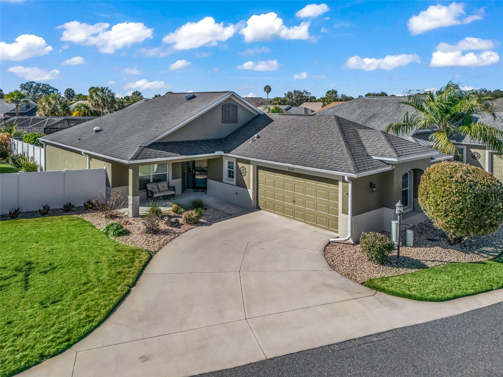 3698 Robertson Way, FL