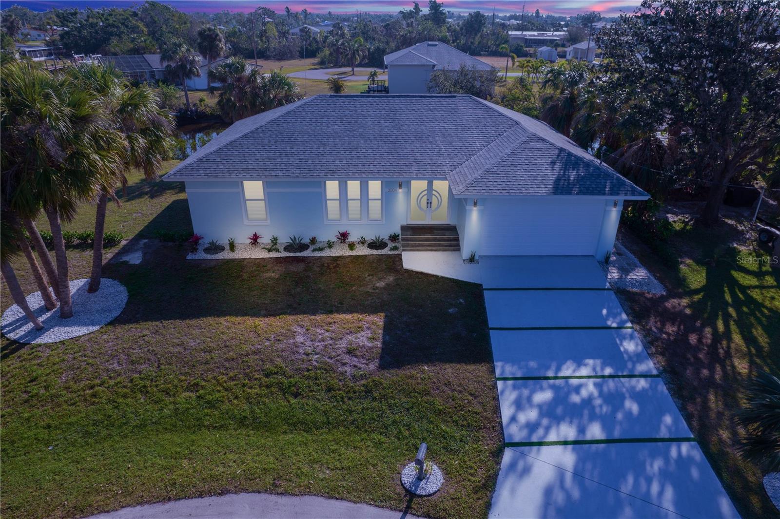 3004 Banyan Way, FL