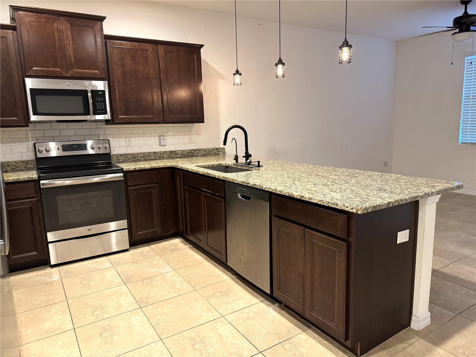 3840 Silverlake Way, FL