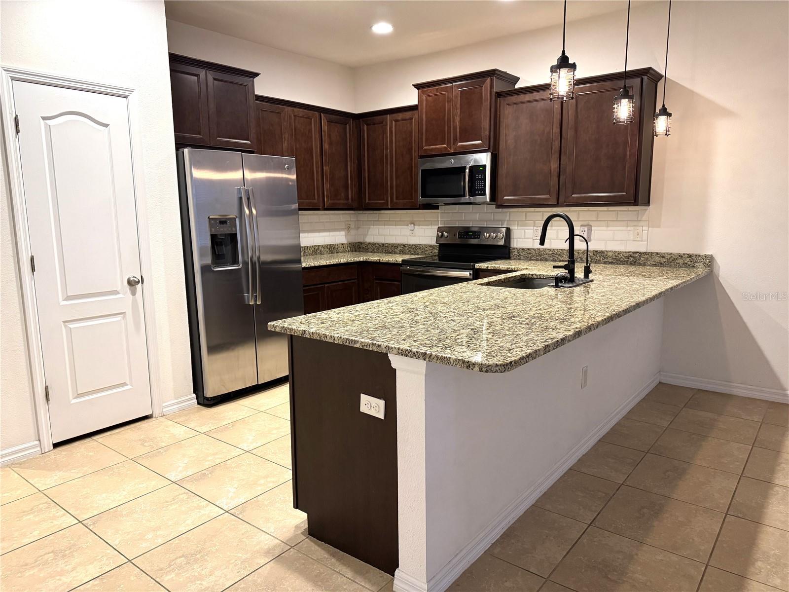 3840 Silverlake Way, FL