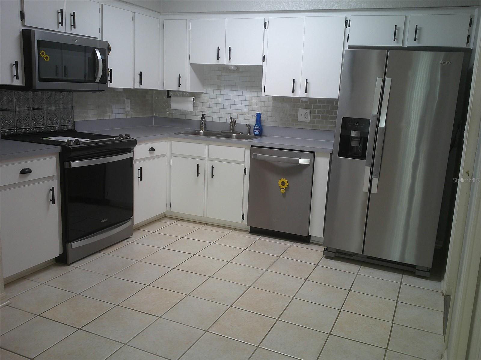 1084 Meadowood Pointe Road, FL