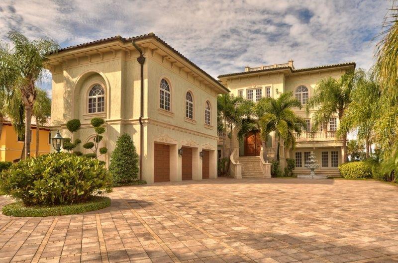 220 Gulf Boulevard, FL