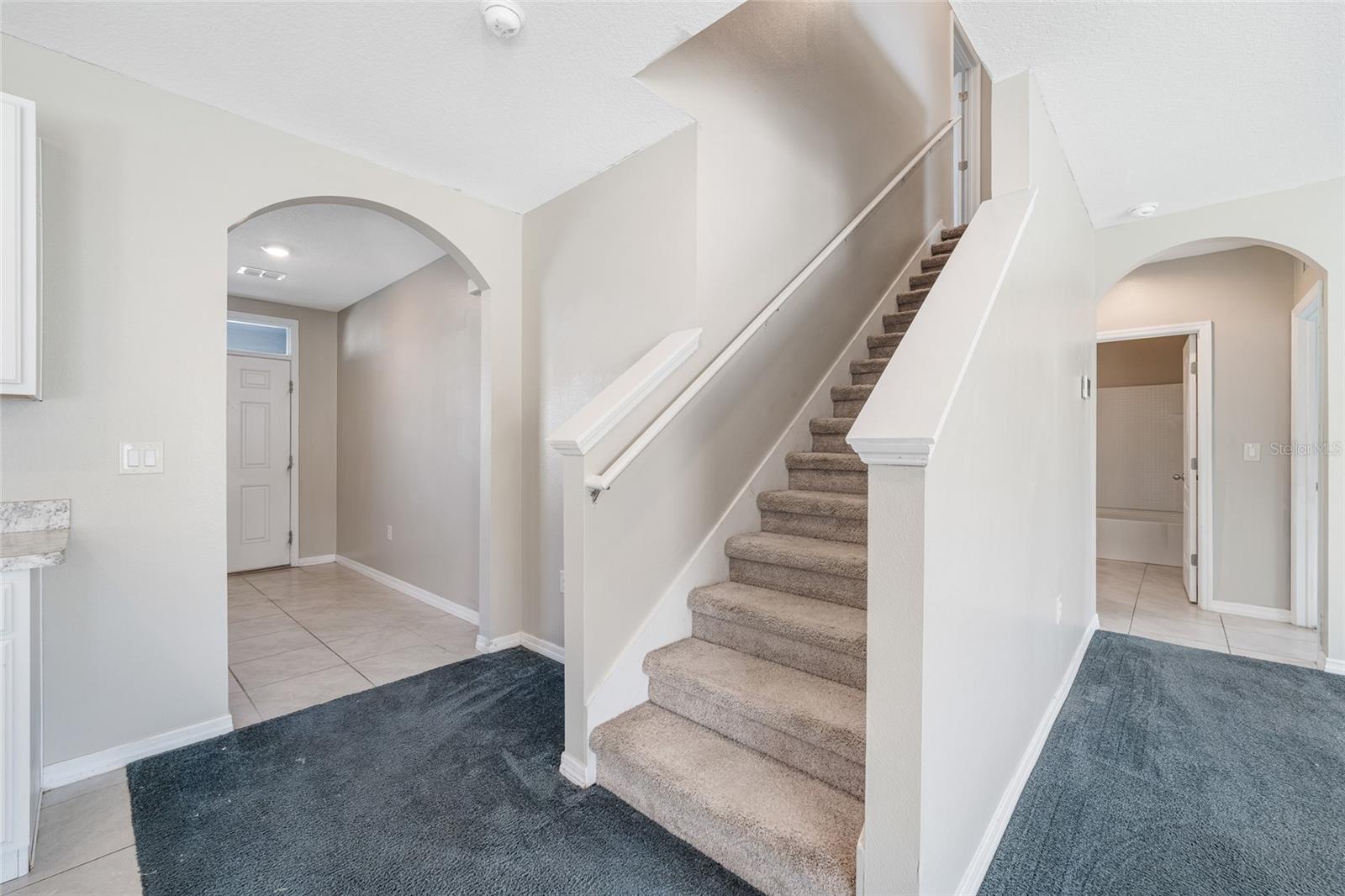 305 Meadowbrook Boulevard, FL