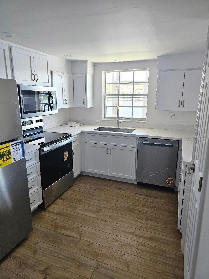 8822 Bay Pointe Drive, FL