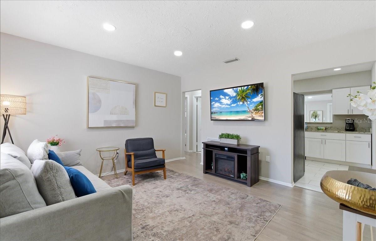 305 Conrad Avenue, FL