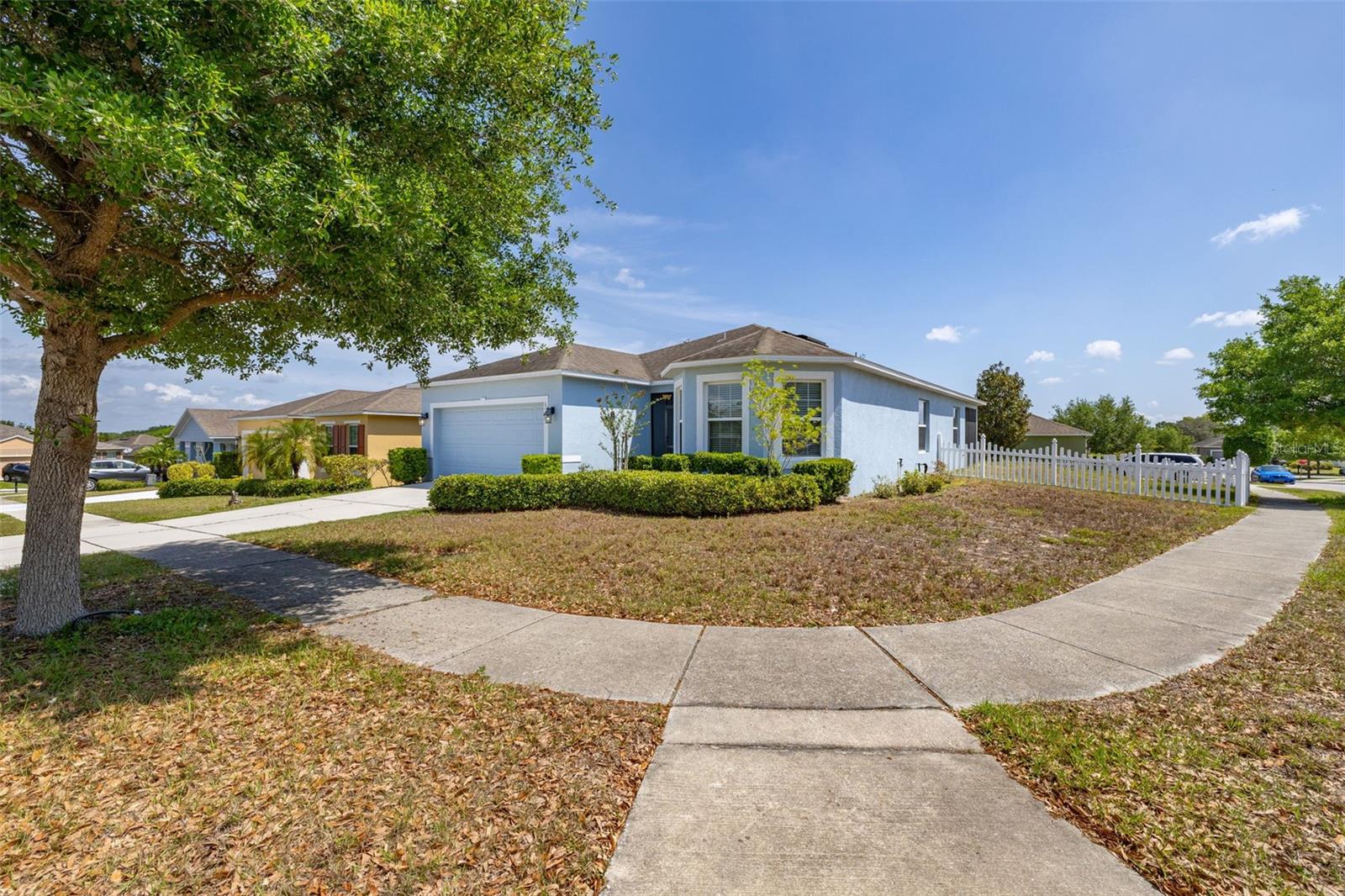 6018 Fallglow Lane, FL