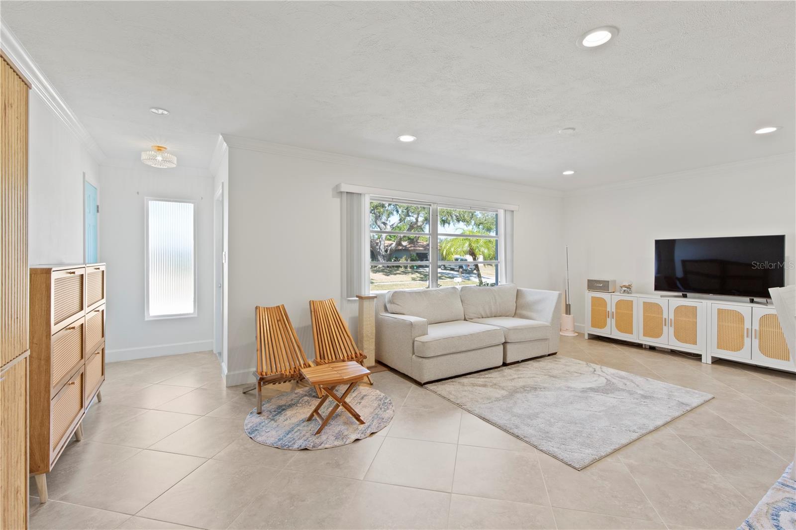 6725 Roxbury Drive, FL