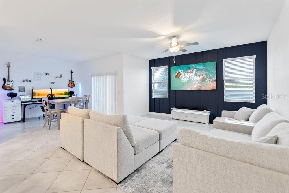 8241 Corner Pine Way, FL