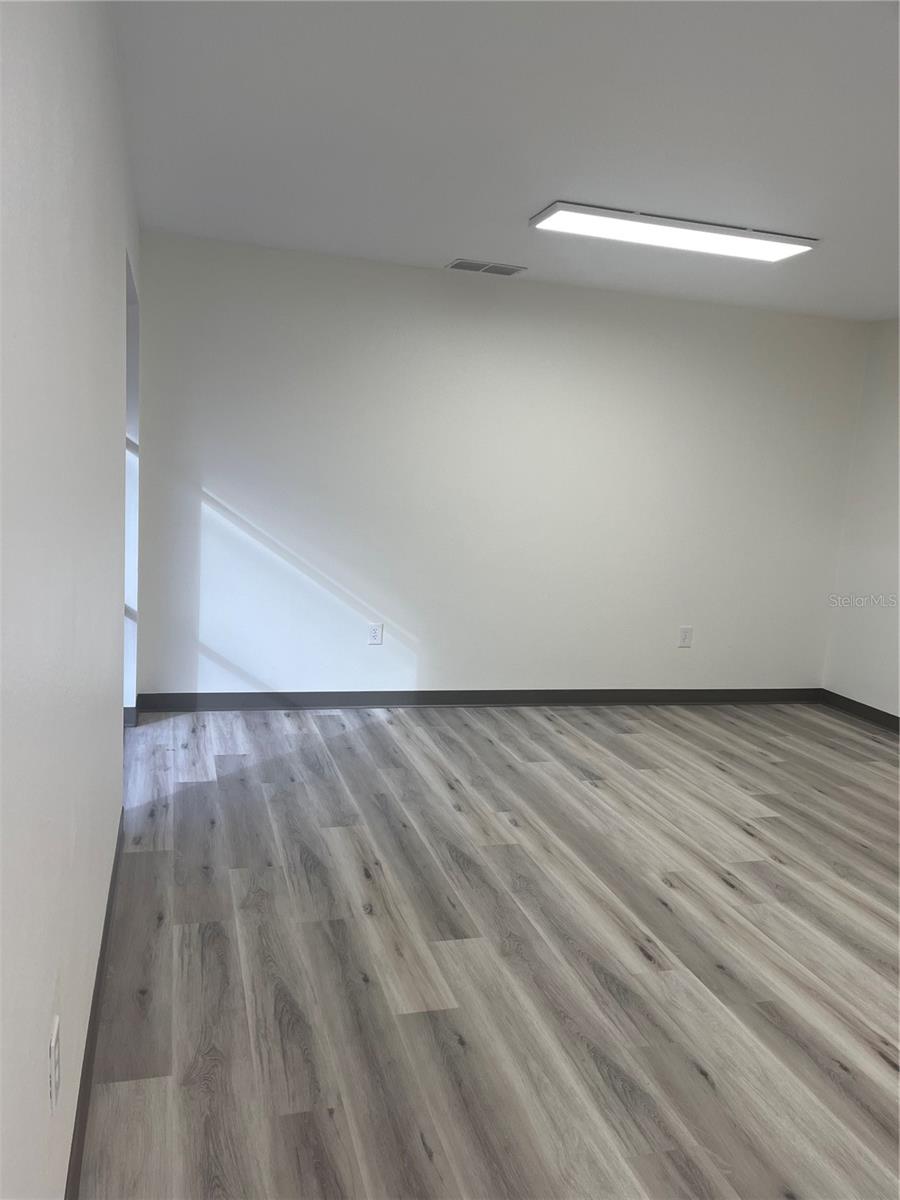 125 W Plymouth Ave, Ste. 121 Road, FL
